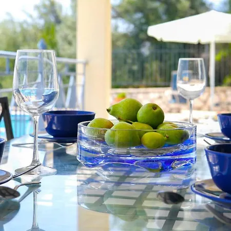 Two Greek Villas 빌라 *
