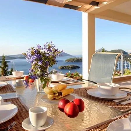 빌라 Two Greek Villas *